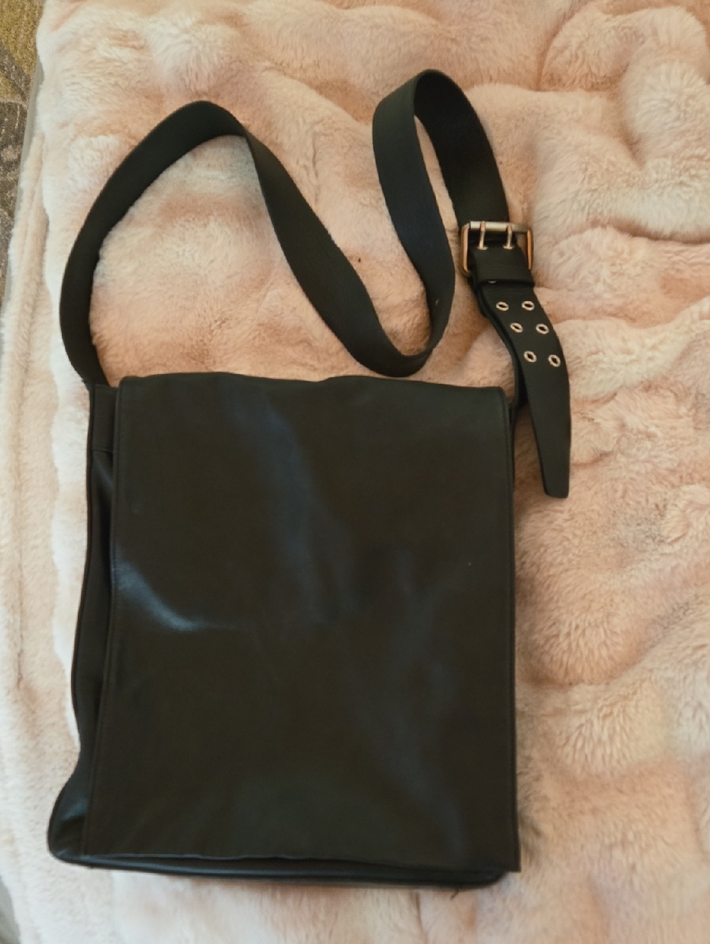 Kenneth Cole Black Leather Tote